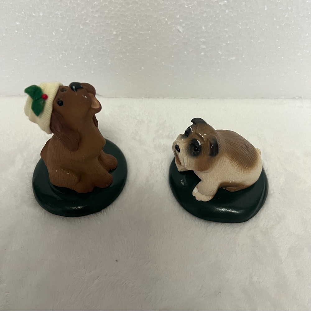 Byers’ Choice Carolers Dog Figurines with FLAWS please read.